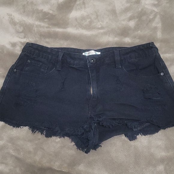 Shorts - Picture 1 of 2